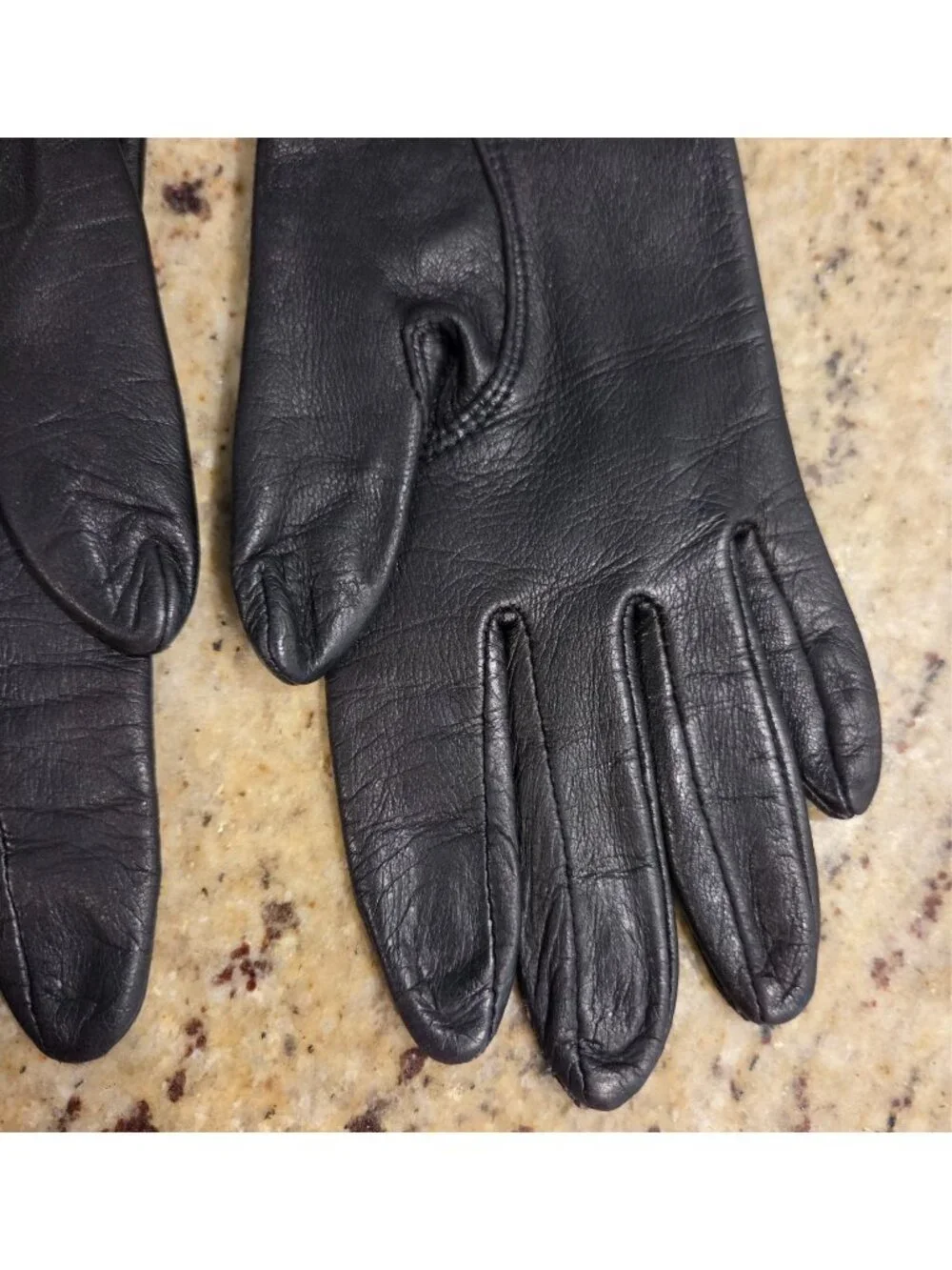 Vintage Womens Size 7 S/M Black Soft Leather Antron Lined Short Gloves